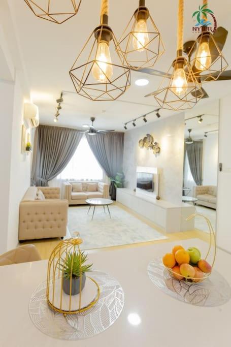 New Drawbridge Condo With Seaview And Pool กัวลาตรังกานู ภายนอก รูปภาพ