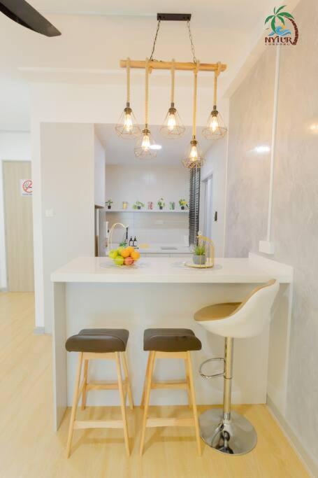 New Drawbridge Condo With Seaview And Pool กัวลาตรังกานู ภายนอก รูปภาพ