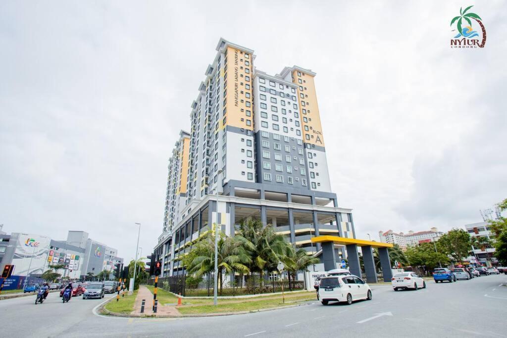 New Drawbridge Condo With Seaview And Pool กัวลาตรังกานู ภายนอก รูปภาพ